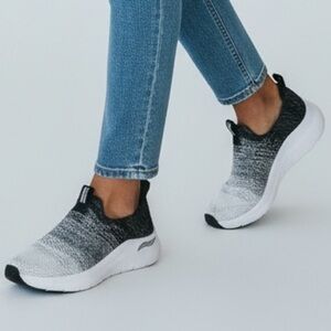Skechers Arch Fit 2.0 Women 7.5 White Black Ombre Slip On Sneakers